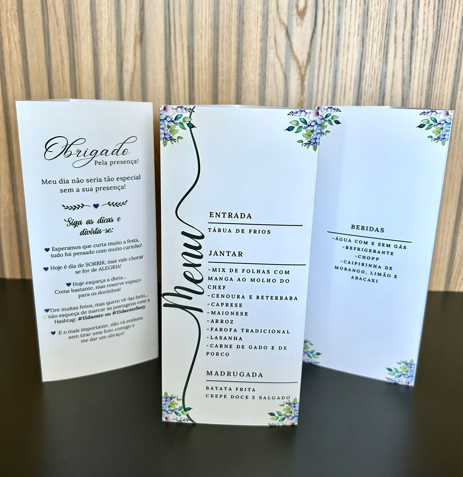 Menu de Mesa Triangular - Cardápio Personalizado