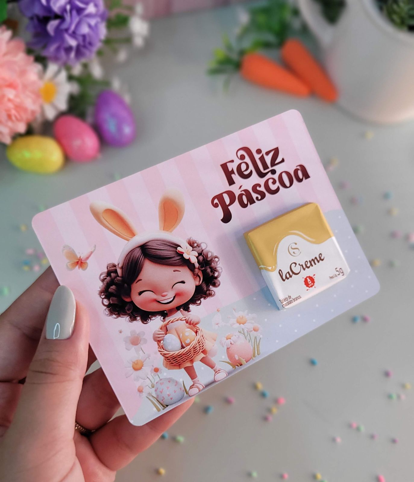 Card personalizado com mini chocolate para Páscoa